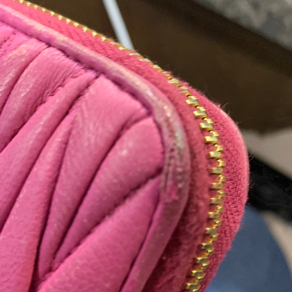 Miu Miu Pink Matelassé Leather Wallet - Picture 3 of 6